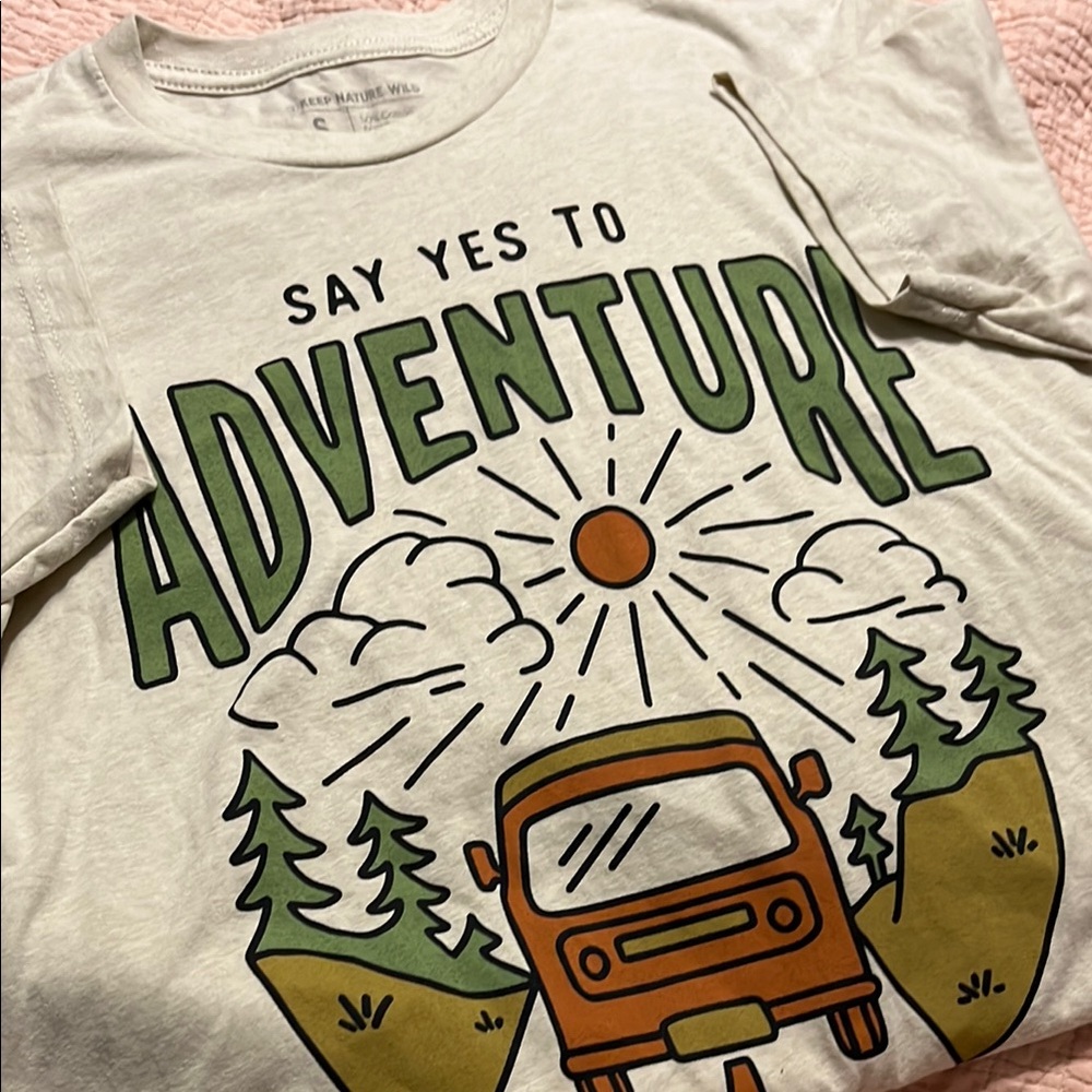 Keep Nature Wild Size small Adventure Graphic T-Shirt